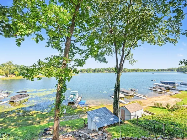 48164 70th Ave, Decatur, MI 49045