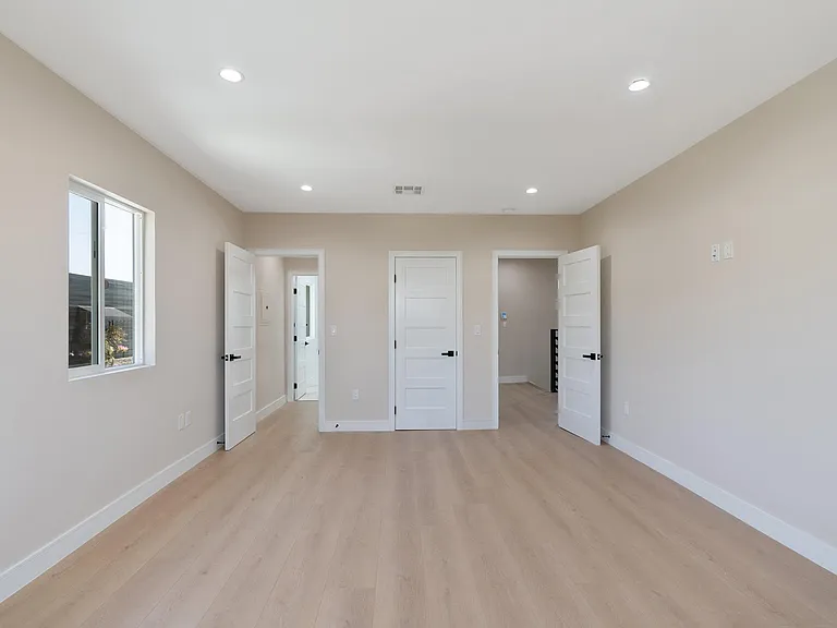 1206 Tamarind Ave — Photo 26
