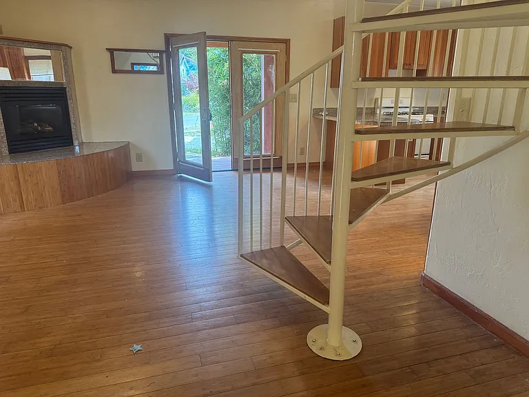 1163 Aloha Way — Photo 12