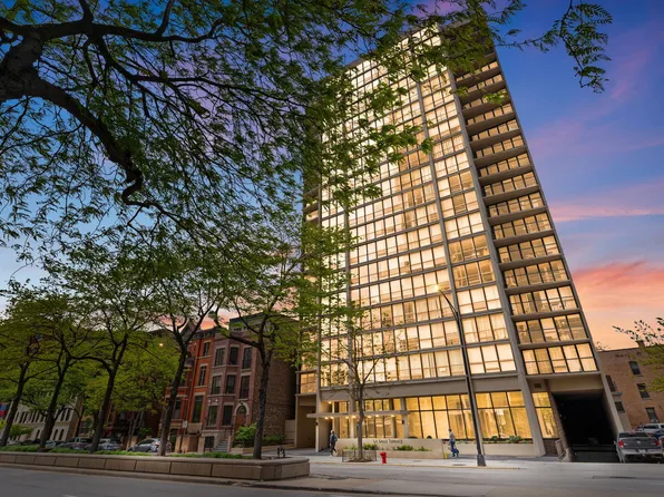 1540 N Lasalle St #201, Chicago, IL 60610