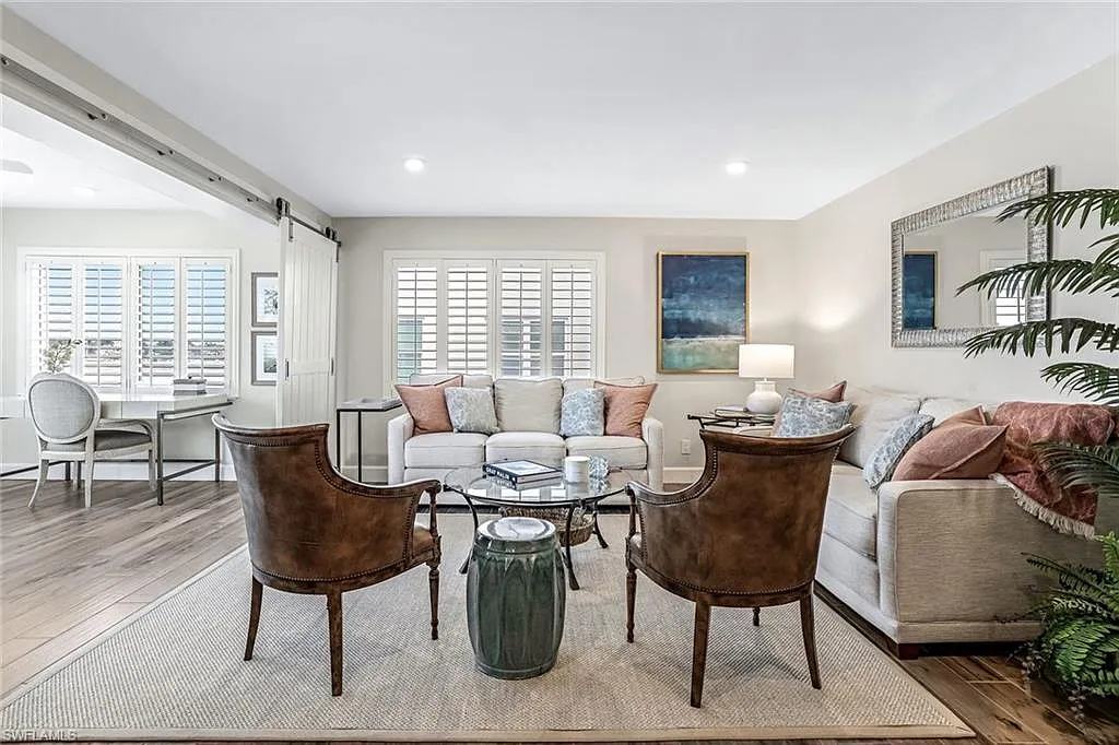 2 bed, 2.0 bath, 1350 sqft, $8,000 — Photo 2