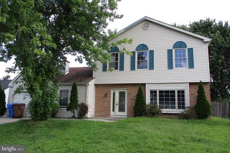 1st image of 203 Burgundy Dr