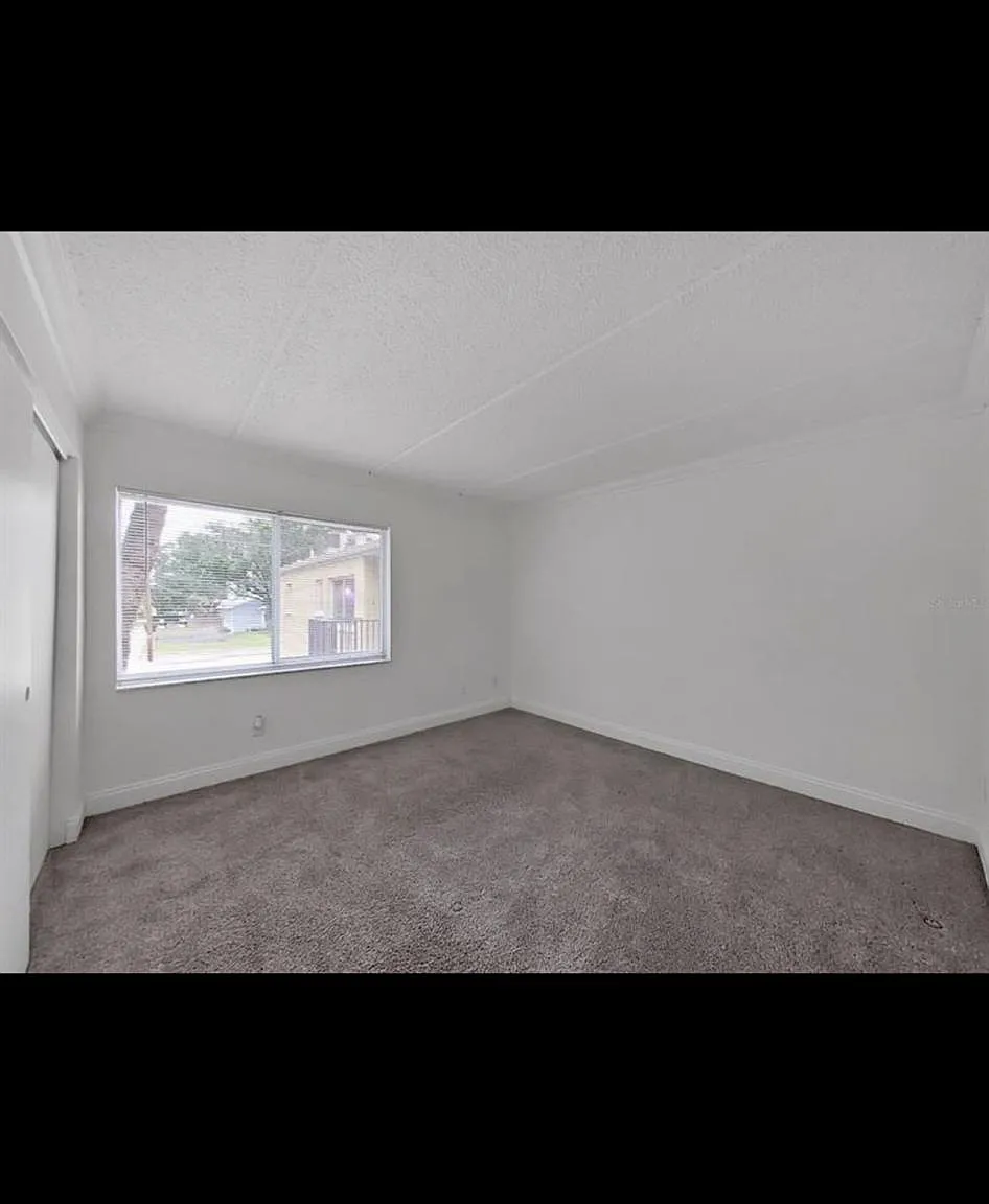 3206 W Azeele St — Photo 3