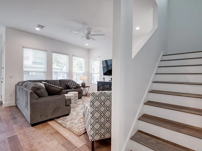 413 W Odell St #1 — Photo 21