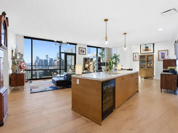 70 Rainey St #1908, Austin, TX 78701