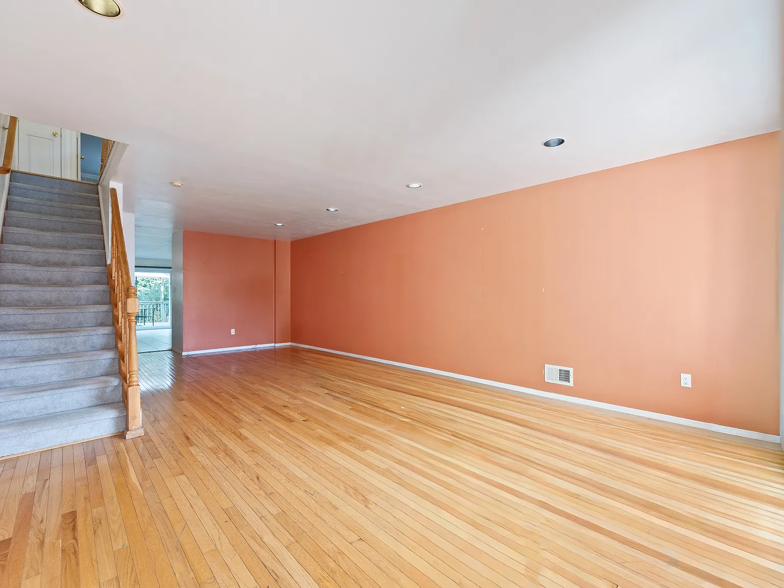 3 bed, 2.5 bath, 1725 sqft, $3,500 — Photo 2