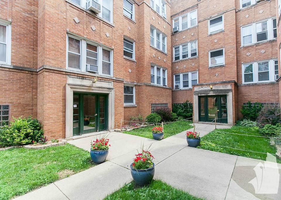 1st image of 4421 N Whipple St APT 2A