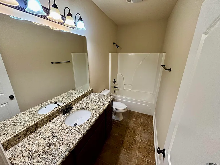 25397 Lake Providence Dr — Photo 6