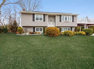 185 Fulton St, West Babylon, NY 11704