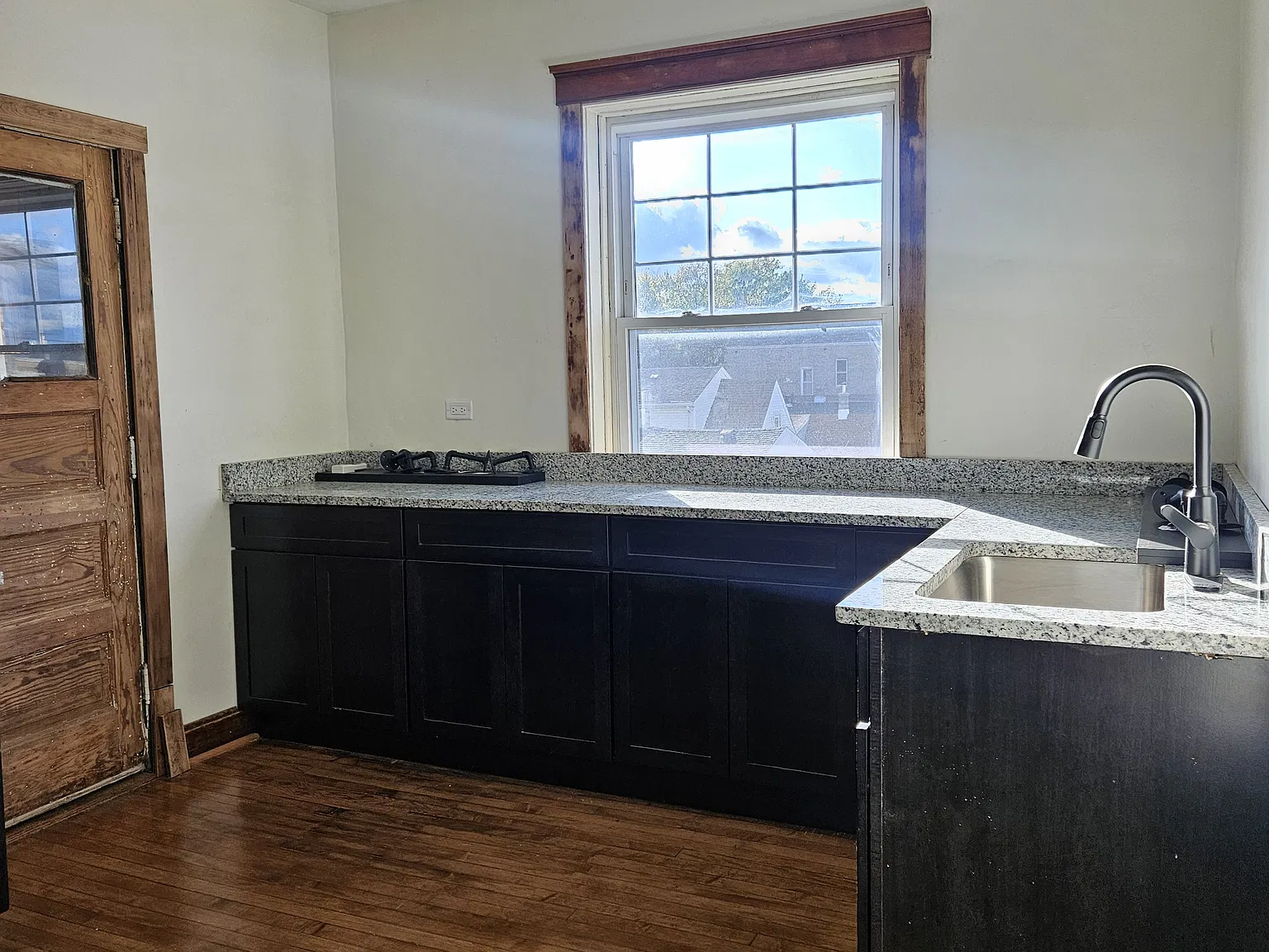 2216 S Washtenaw Ave — Photo 4