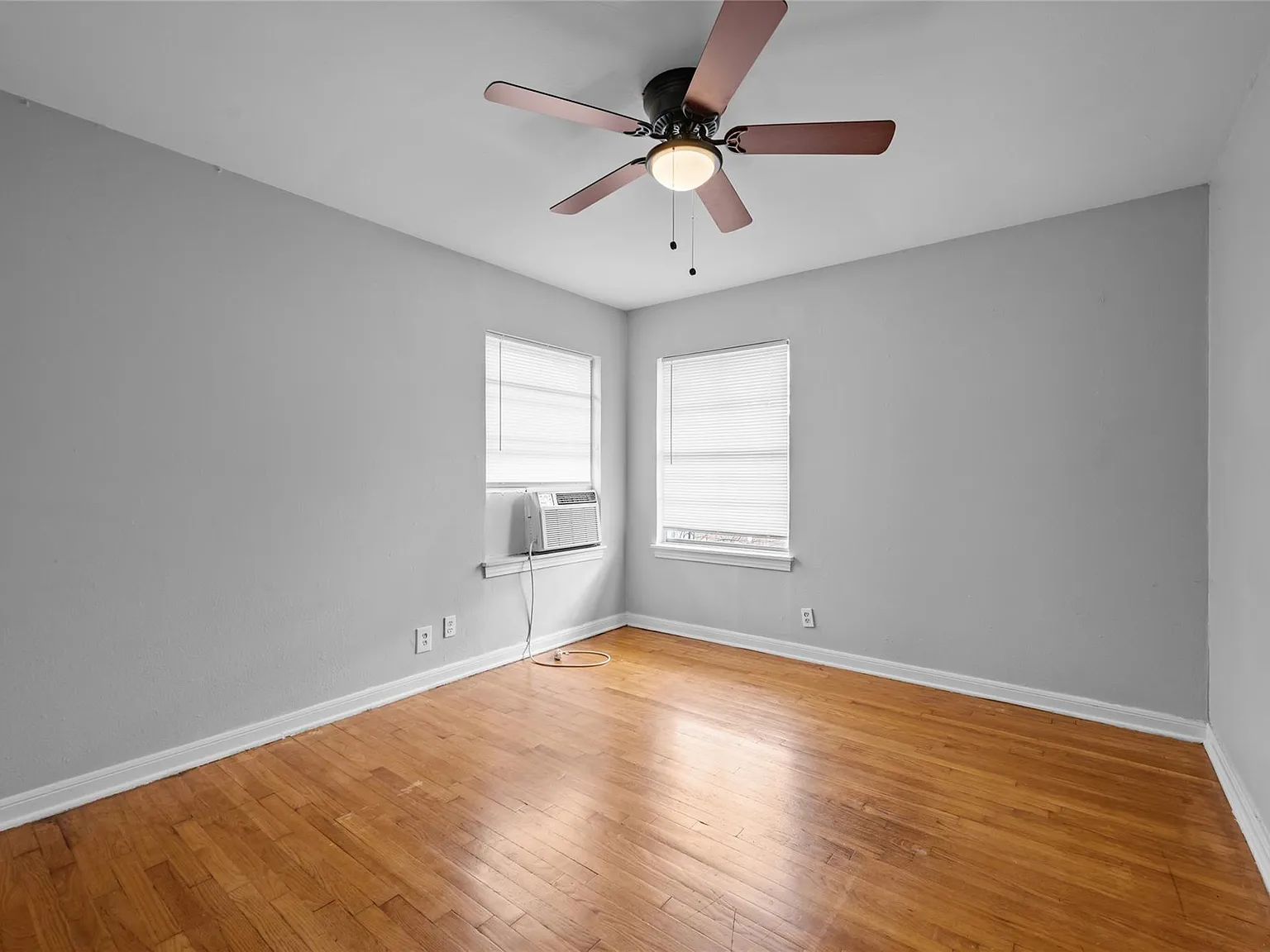 1 bed, 1.0 bath, 525 sqft, $995 — Photo 3