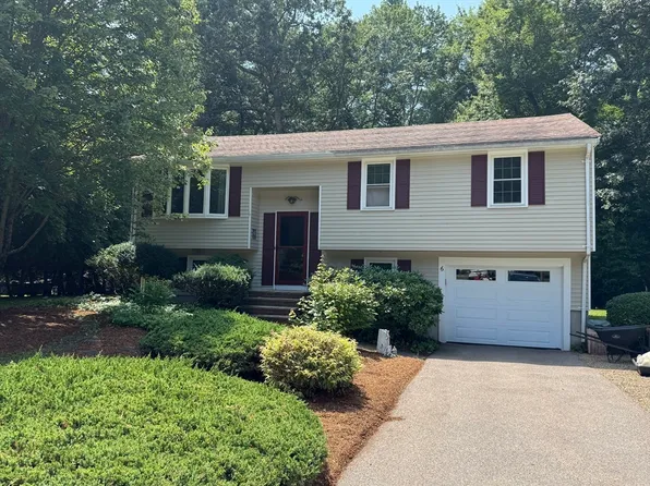 6 Kensington Rd, Norton, MA 02766