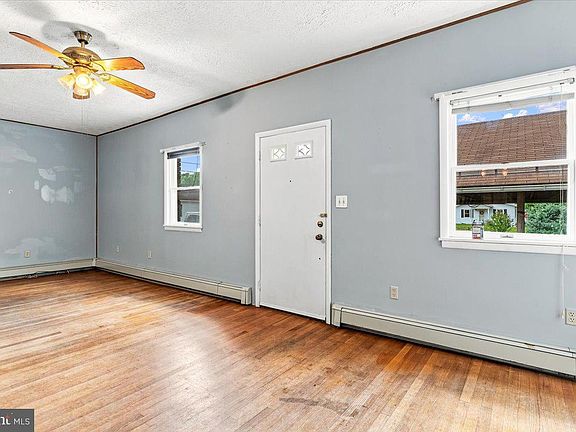 4th image of 502 Fayette St