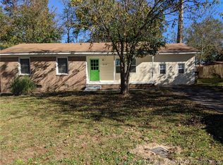 1926 Pumpkin Rd, Fayetteville, NC 28304