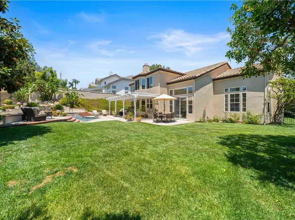 5919 County Oak Rd, Woodland Hills, CA 91367