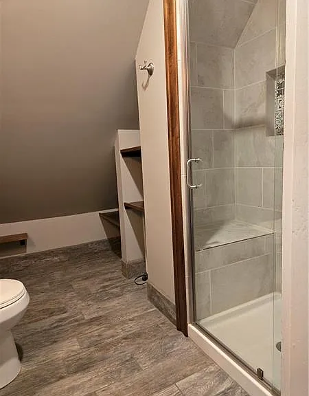 3rd bath room walk-in shower