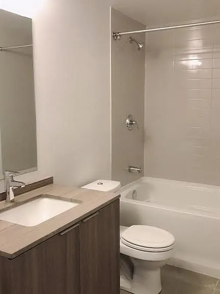 11 Wellesley St W #5806 — Photo 21