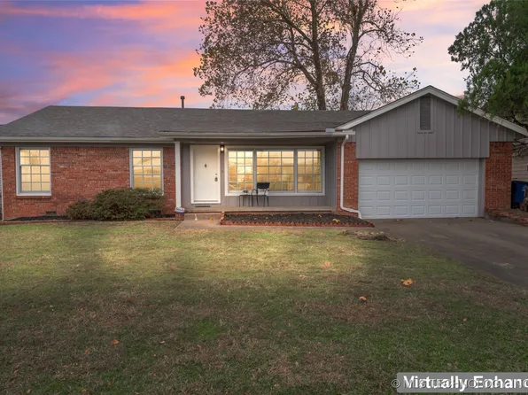 5808 E 21st Pl, Tulsa, OK 74114
