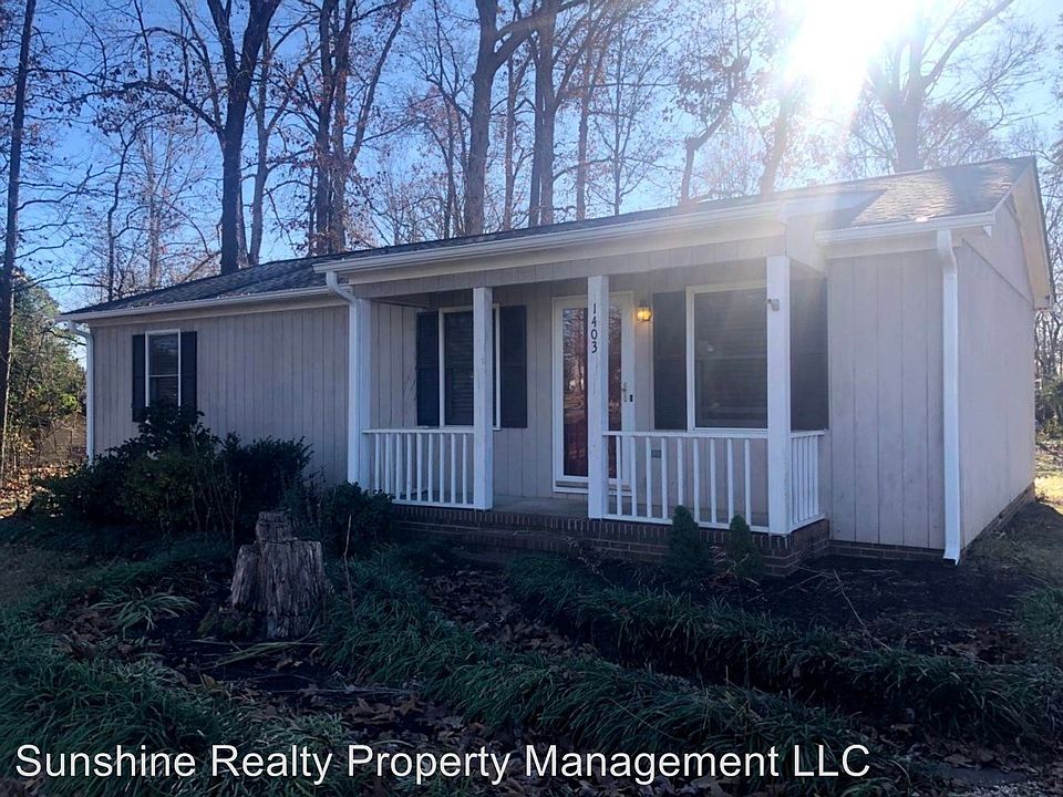 1st image of 1403 Greenwood Dr