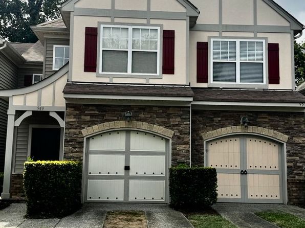 949 Turtle Pond Ln