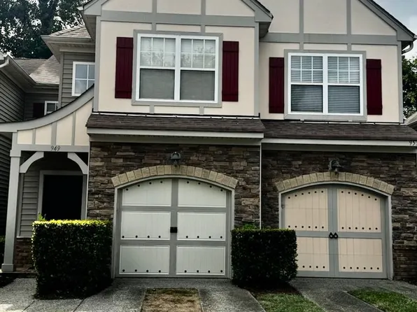 949 Turtle Pond Ln, Virginia Beach, VA 23455