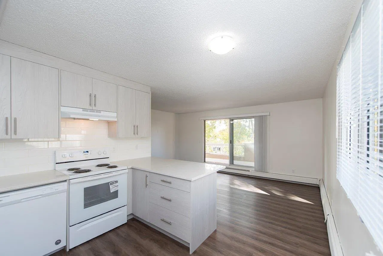Bridgeland Apartments — Photo 1