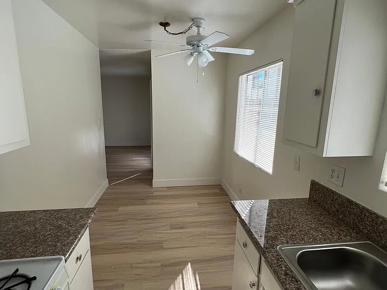 1907 Carnegie Ln #2 — Photo 9