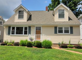 68 Cresskill Ave, Dumont, NJ 07628