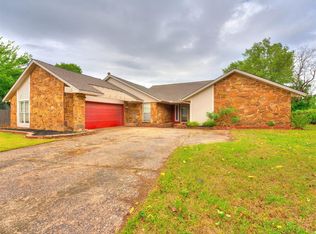 11601 Footmans Ct, Yukon, OK 73099