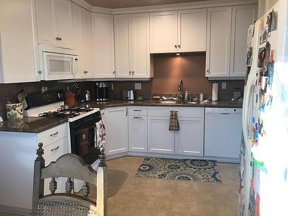 4th image of 8100 Lemon Ave