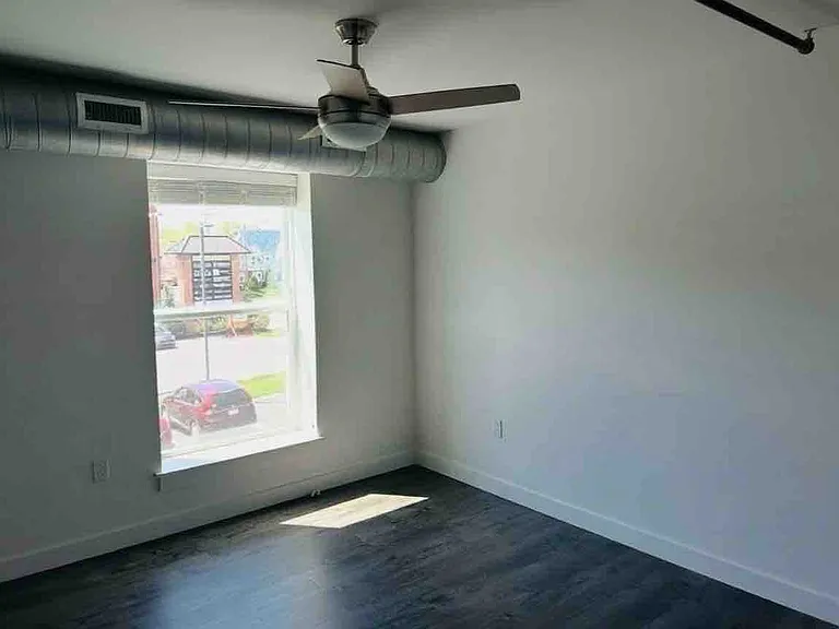 550 New Holland Ave #107 — Photo 5