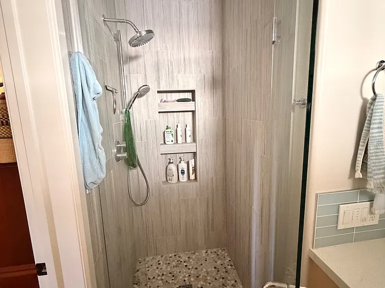 160 Harmony Ct #B — Photo 12