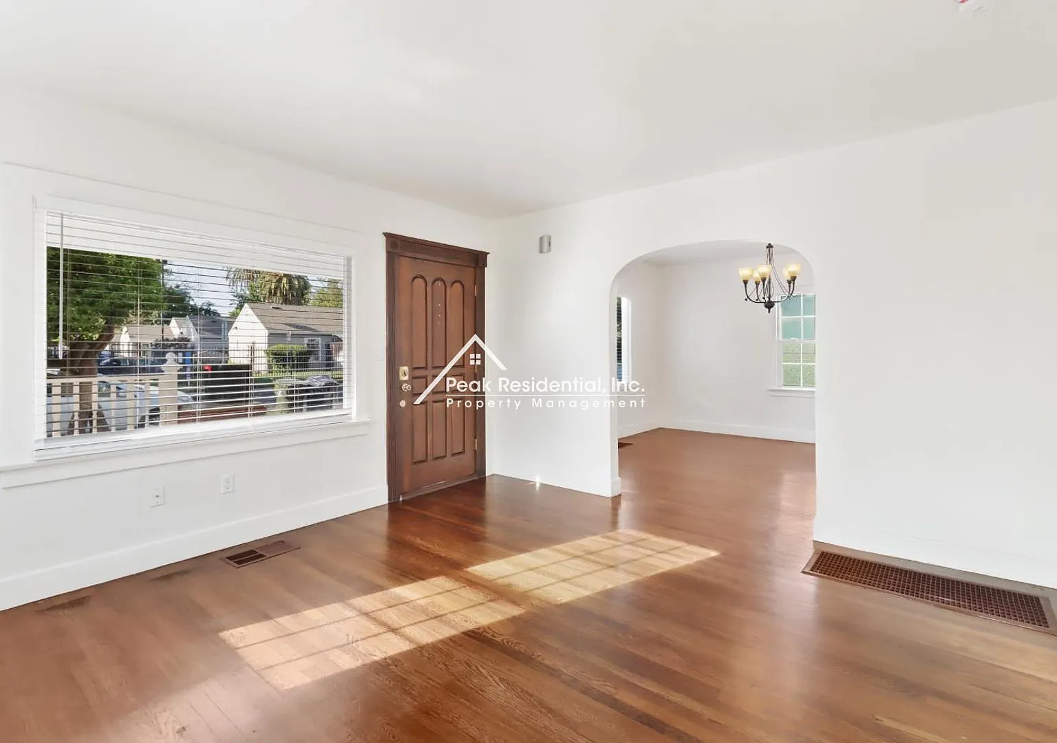 Charming 3bd/2ba Sacramento Duplex — Photo 4
