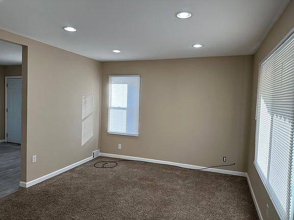5th image of 8427 Busko Ave
