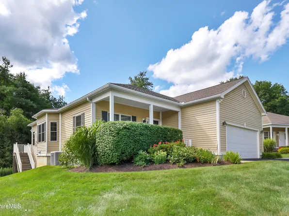 27 Aspen Way #25, Pittsfield, MA 01201