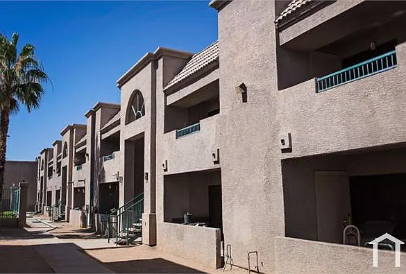 2902 E Fillmore St — Photo 23