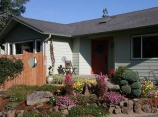 100 Willow Ln, Rogue River, OR 97537