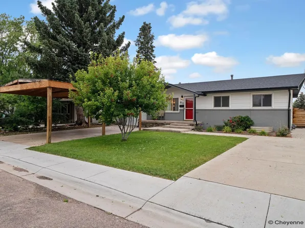 812 Maryland Ct, Cheyenne, WY 82009