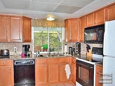 4th image of 103 Willow Creek Ln