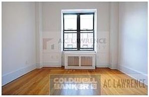 4th image of 24 W 69th St