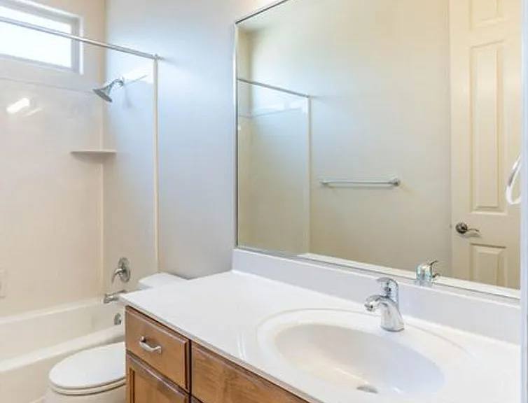 253 S 260 W — Photo 19