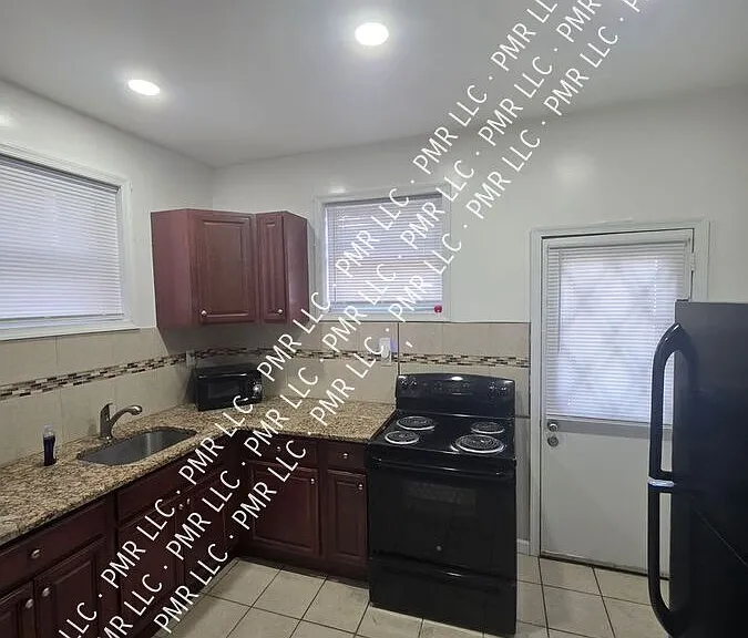 5820 Lansdowne Ave #A — Photo 21