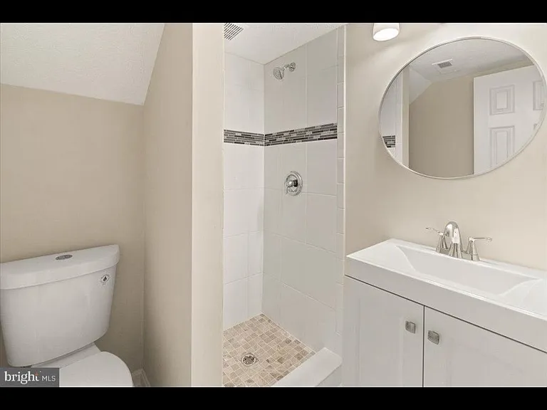 502 Ellrose Ct — Photo 10