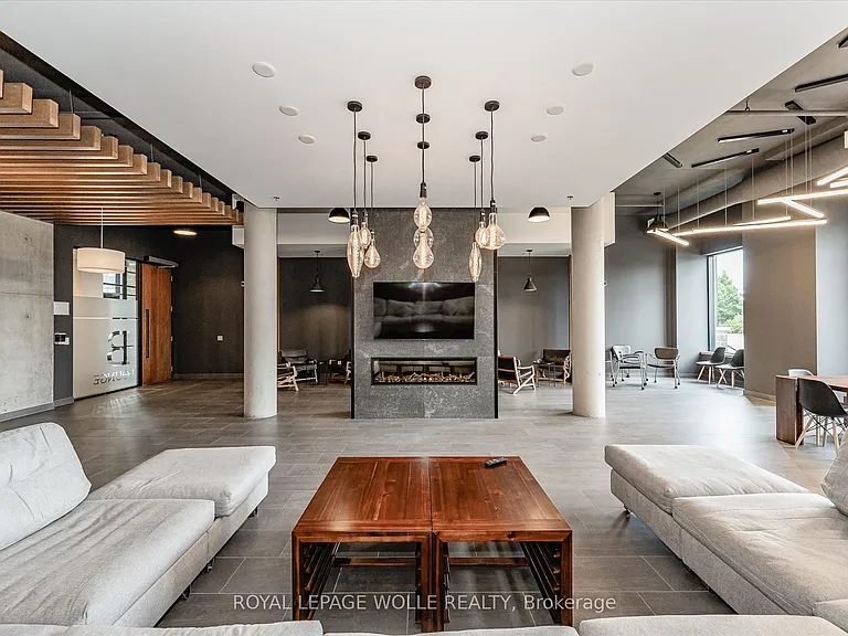 255 Northfield Dr E #610 — Photo 32