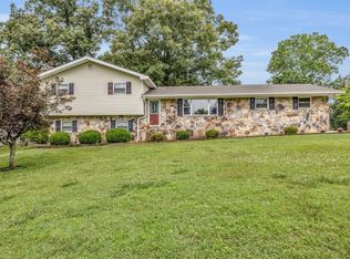 318 Ricky Dr, Dalton, GA 30721