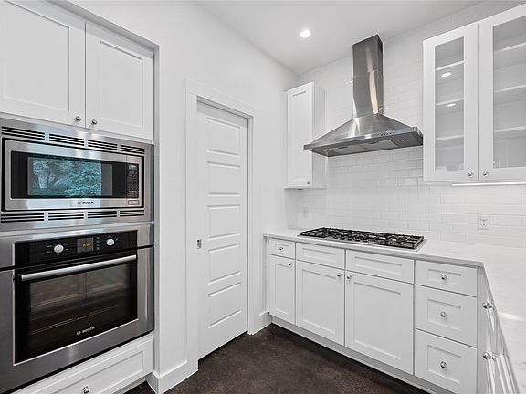 4th image of 1303 Azie Morton Rd #3