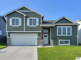 16919 Nebraska Ave, Omaha, NE 68116