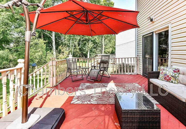 123 S Dickenson Ave — Photo 32