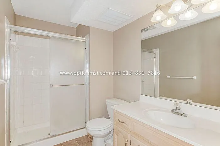 916 NW 62nd Ter — Photo 24
