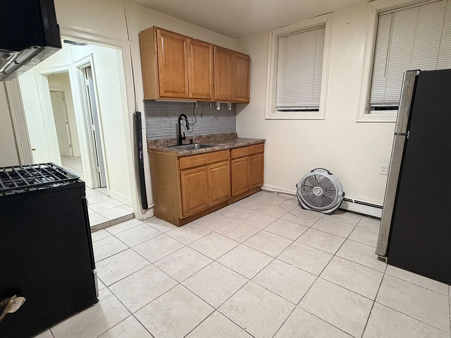 62 Winfield Ave — Photo 2
